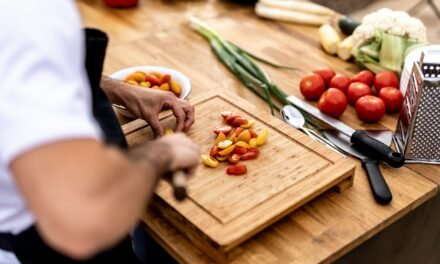 Cooking Vacations and Recipes, Formaggio Con Le Pere, Chicken Cacciatore, Tuscan Biscotti, and more