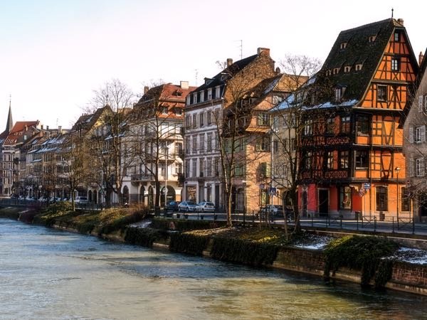 Strasbourg,_Quai_des_Bateliers