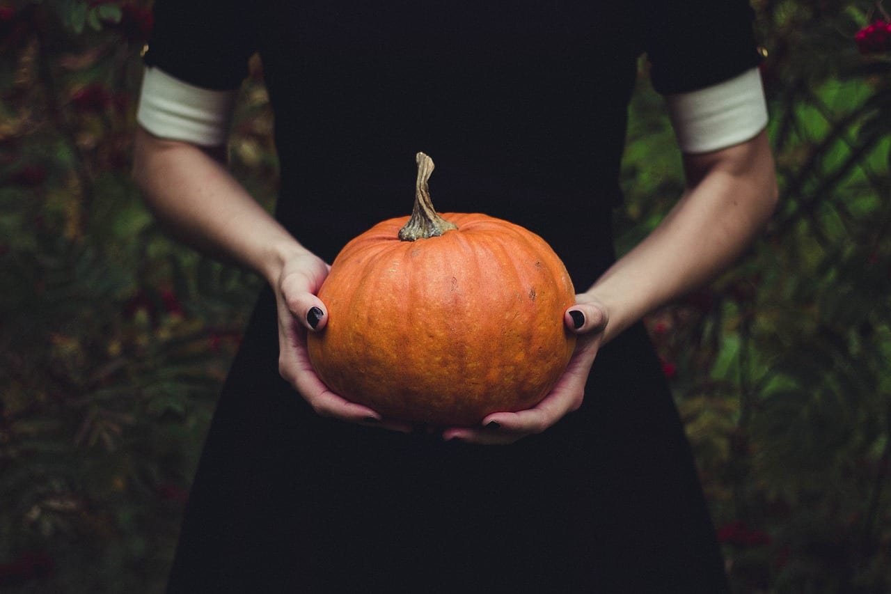 Spooky Halloween Cocktails at NYC’s Hotspot – The Tuck Room