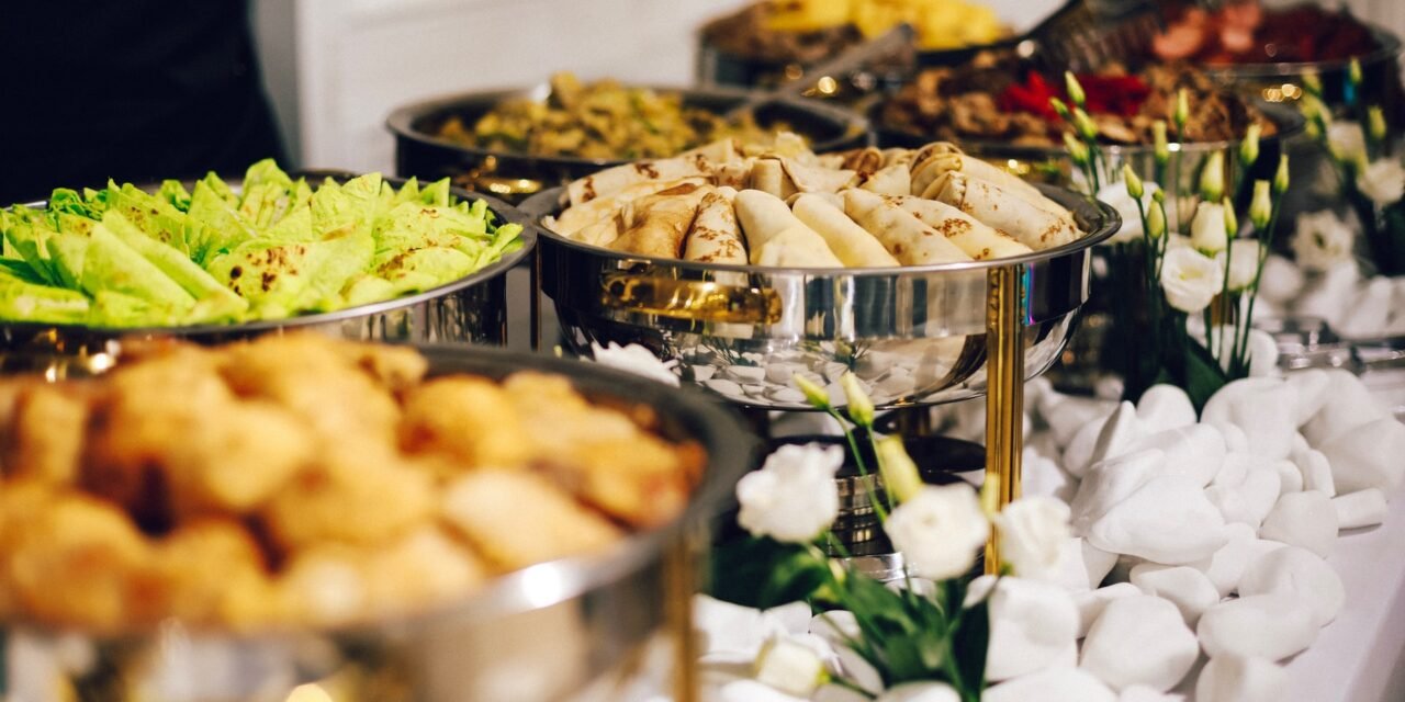 Setting up a Buffet is an Art – and Here’s How you can Master it!