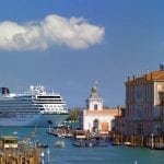 5 advantages of traveling on a small cruise ship