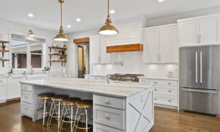 Creating a Farmhouse Kitchen: Essential Design Tips