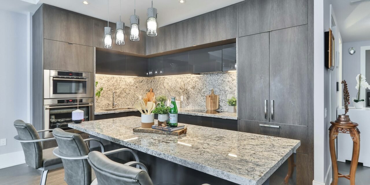 10 Ways To Update Your Old Kitchen on a Budget